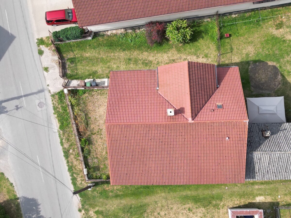 Predaj: Rodinný dom s veľkým pozemkom 900 m2 — foto 16