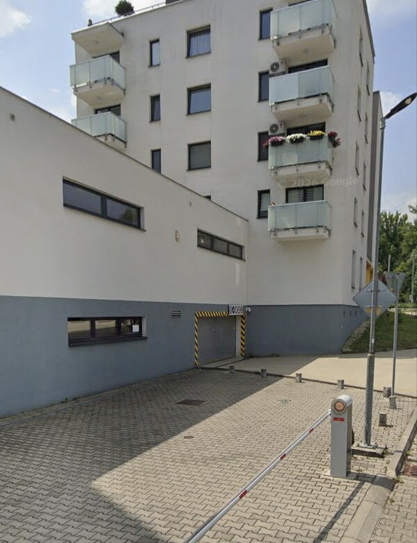 Predaj: Parkovacie miesto vonkajšie Švermová 42