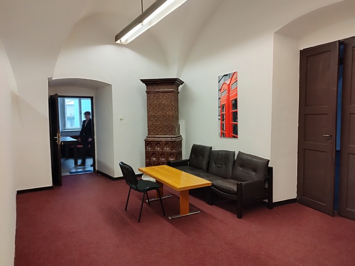 PRENÁJOM: Kancelárie 2x 50m2, Kapitulská ul.Banská Bystrica — foto 3