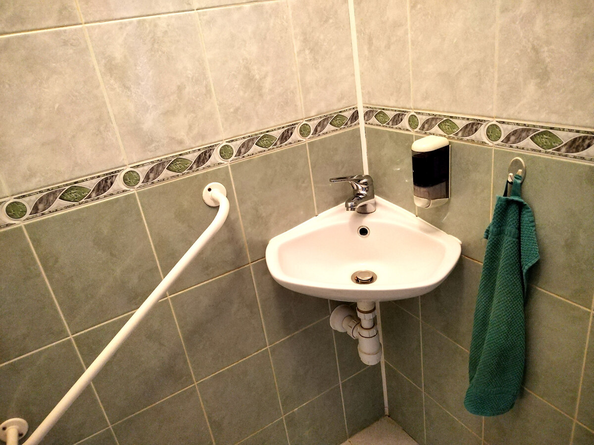 Predaj:Rod.Dom s pozemkom 368m2 v Príbovciach Zariadený — foto 16