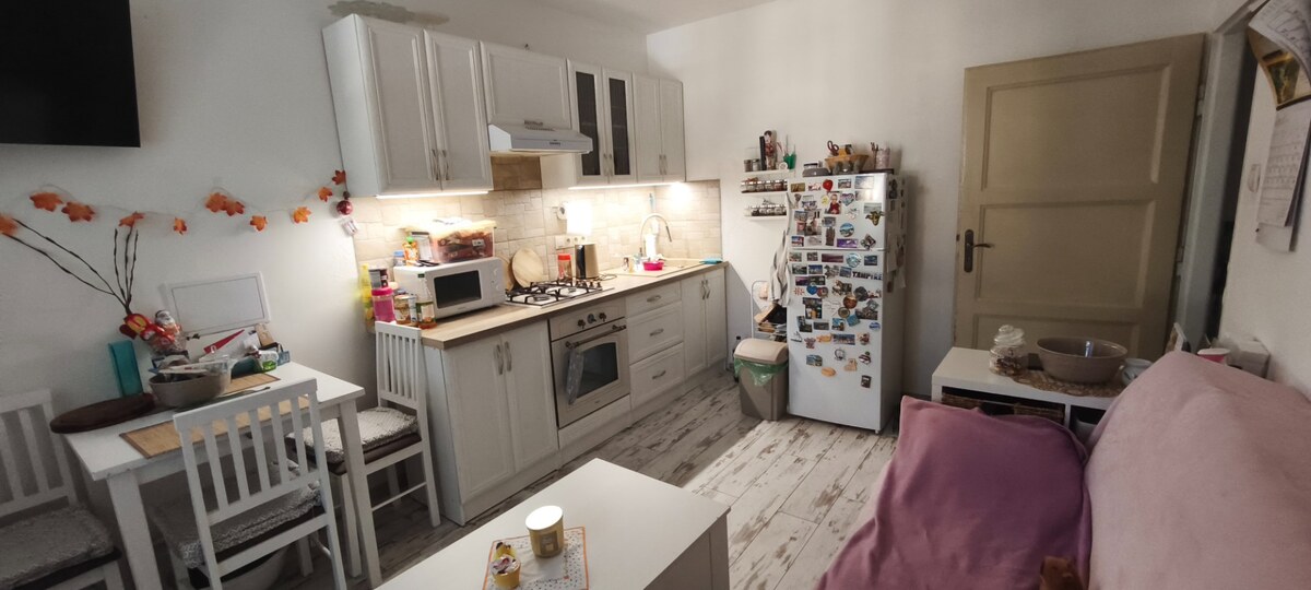Jedinečná príležitosť: 2+kk byt s balkónom 47m2 - HRONSKÉ PREDMESTIE — foto 3