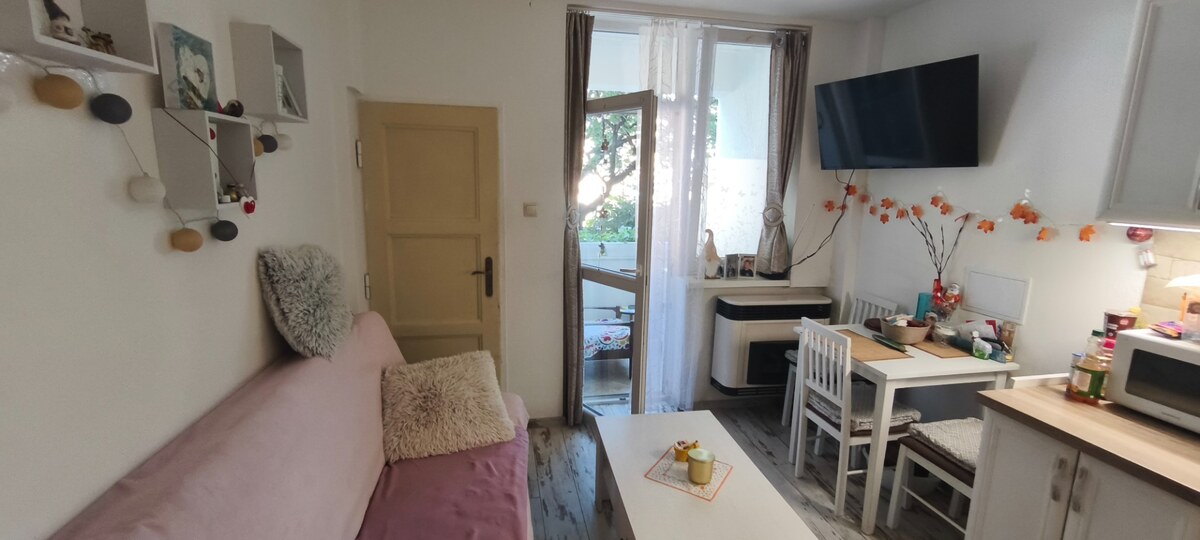 Jedinečná príležitosť: 2+kk byt s balkónom 47m2 - HRONSKÉ PREDMESTIE — foto 4