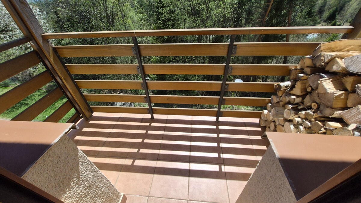 Investičný apart. 3 izb.  Vys. Tatry - Stará Lesná s balk. a p.miestom — foto 18