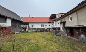 NA PREDAJ: Veľký dom - 3 byty, pivnica, dielňa, sklad, pozemok — foto 1