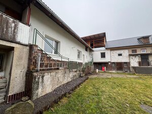 NA PREDAJ: Veľký dom - 3 byty, pivnica, dielňa, sklad, pozemok — foto 18