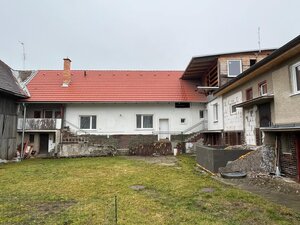 NA PREDAJ: Veľký dom - 3 byty, pivnica, dielňa, sklad, pozemok — foto 3