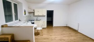 NA PREDAJ: Veľký dom - 3 byty, pivnica, dielňa, sklad, pozemok — foto 7