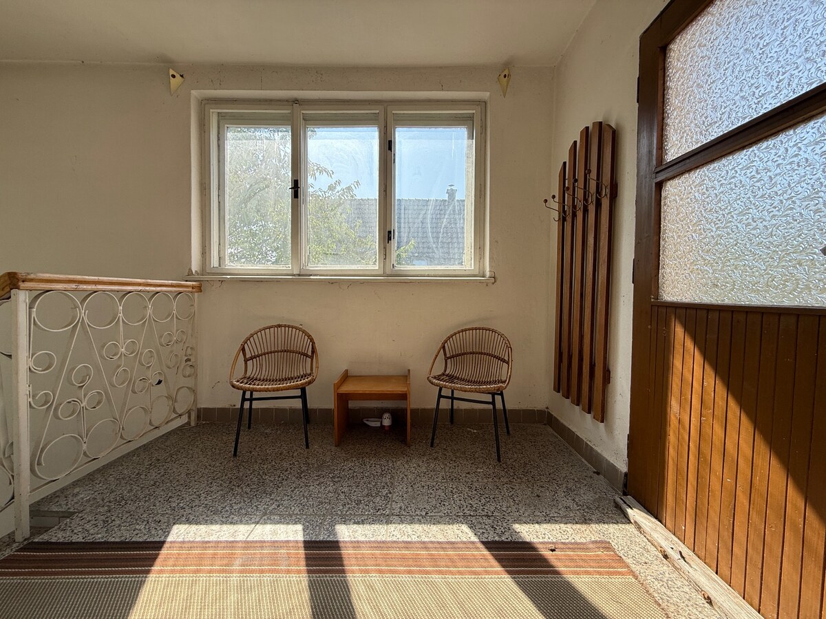Priestranný dvojpodlažný rodinný dom v tichej lokalite- Orlové — foto 13