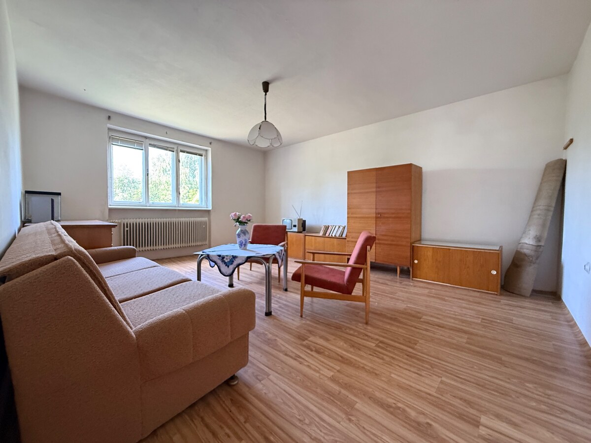 Priestranný dvojpodlažný rodinný dom v tichej lokalite- Orlové — foto 16