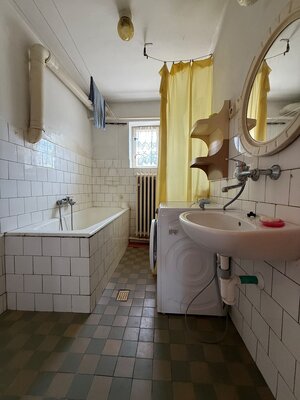 Priestranný dvojpodlažný rodinný dom v tichej lokalite- Orlové — foto 8