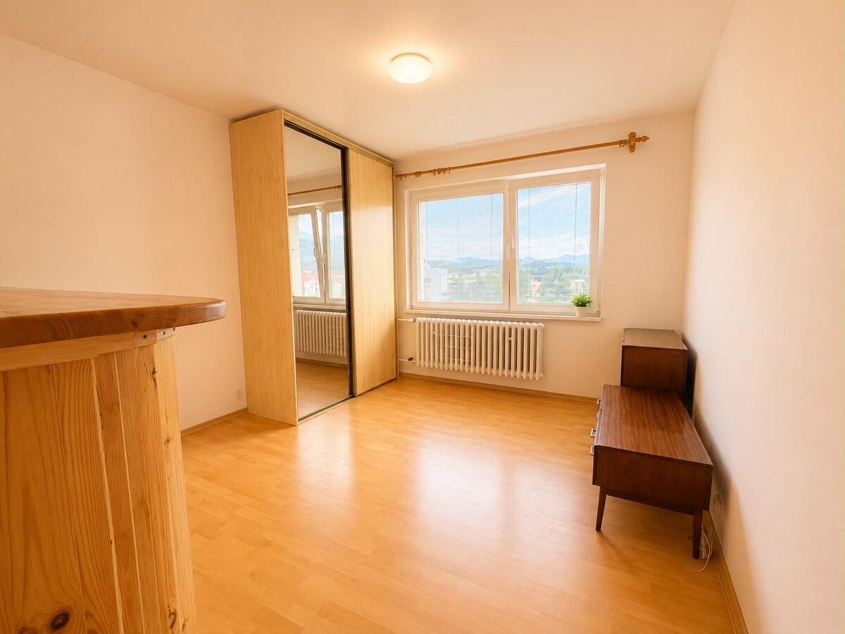 Predaj! Garsónka 25m²,  v obľúbenej lokalite v Liptovskom Hrádku — foto 2