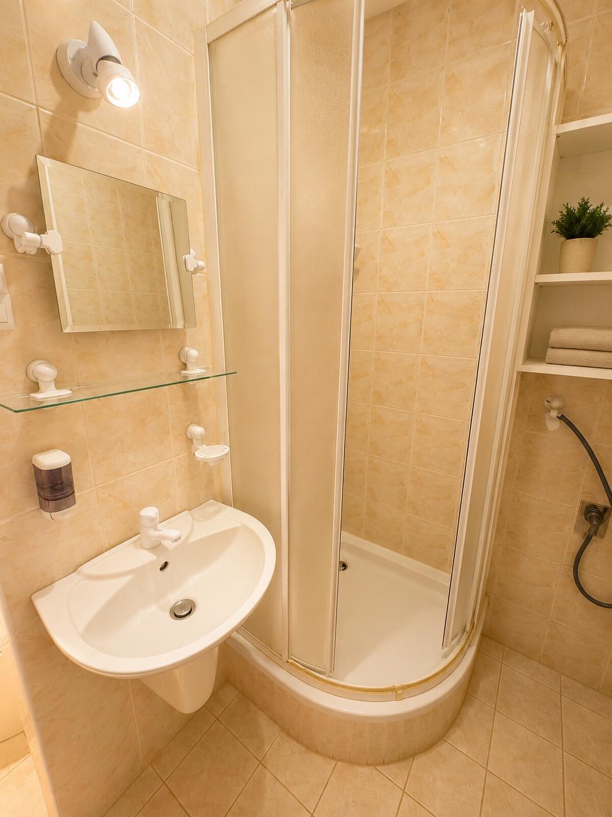 Predaj! Garsónka 25m²,  v obľúbenej lokalite v Liptovskom Hrádku — foto 8