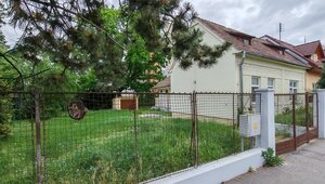 IBA U NÁS! RD v centre mesta, garáž, záhrada, 745m2 pozemok, Trenčín — foto 1