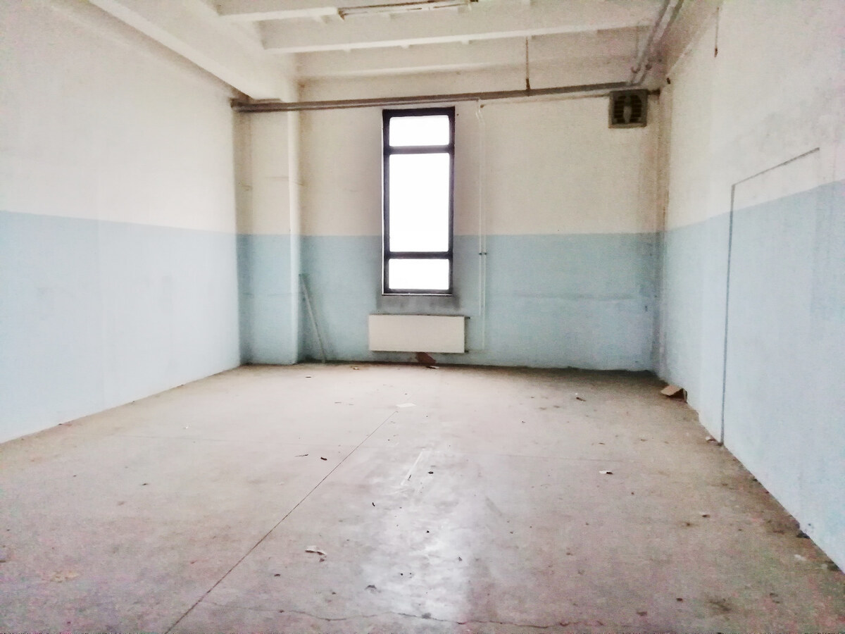 PREDAJ: Kancelárie + Hala, 2.050 m2, pozemok 6120 m2, Vrútky — foto 10