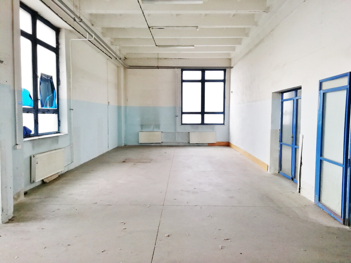 PREDAJ: Kancelárie + Hala, 2.050 m2, pozemok 6120 m2, Vrútky — foto 5