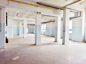 PREDAJ: Kancelárie + Hala, 2.050 m2, pozemok 6120 m2, Vrútky — foto 4