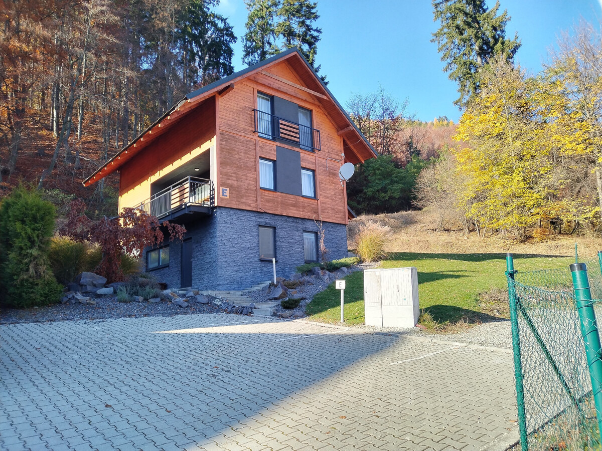 NOVOSTAVBA: 6-izbová CHATA, VL pozemok 484 m2 v Martine — foto 2