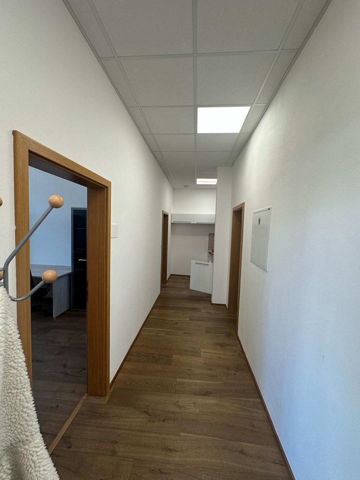 Prenájom: Kancelárske priestory 134 m2 v centre mesta Banská Bystrica — foto 12