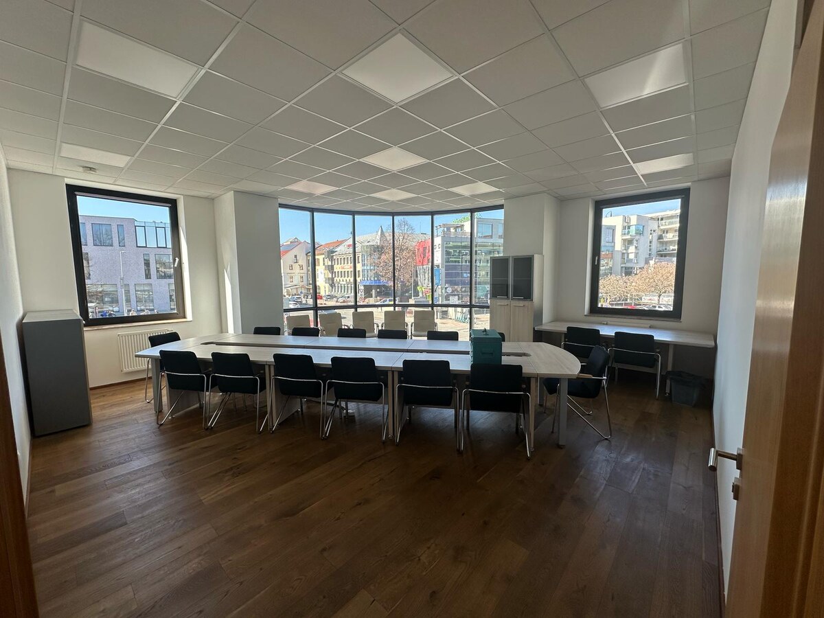Prenájom: Kancelárske priestory 134 m2 v centre mesta Banská Bystrica — foto 2