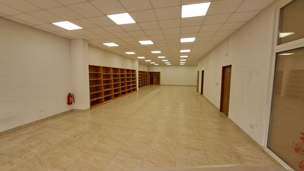 PRENÁJOM: Obchodný priestor 158m2 - Mostová ulica, Ružomberok — foto 5