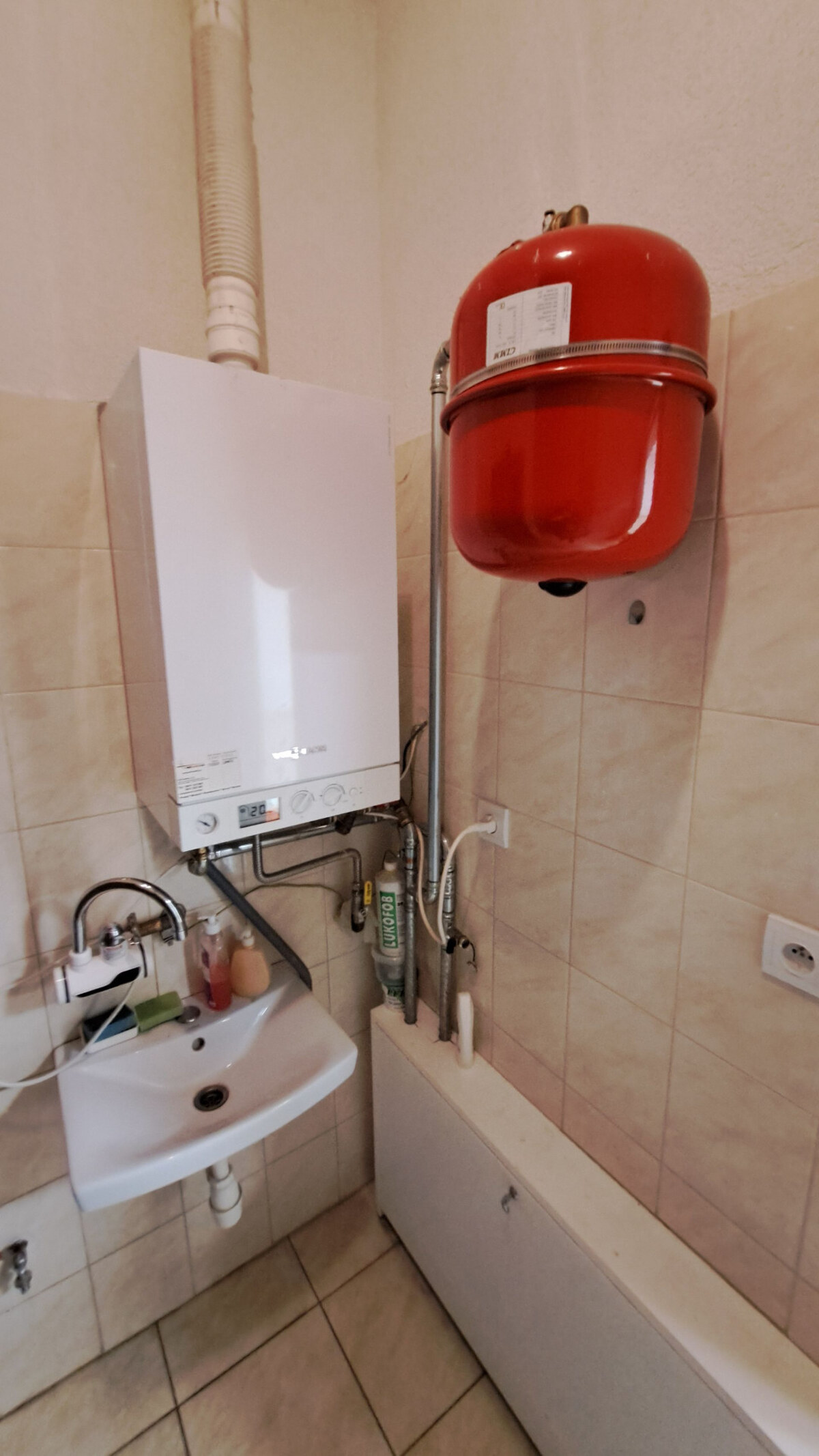 PRENÁJOM: Obchodný priestor 158m2 - Mostová ulica, Ružomberok — foto 6