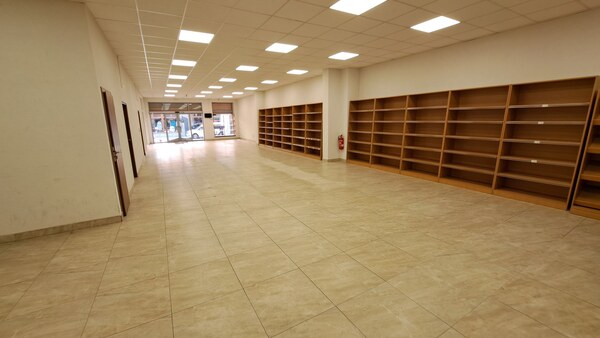 PRENÁJOM: Obchodný priestor 158m2 - Mostová ulica, Ružomberok