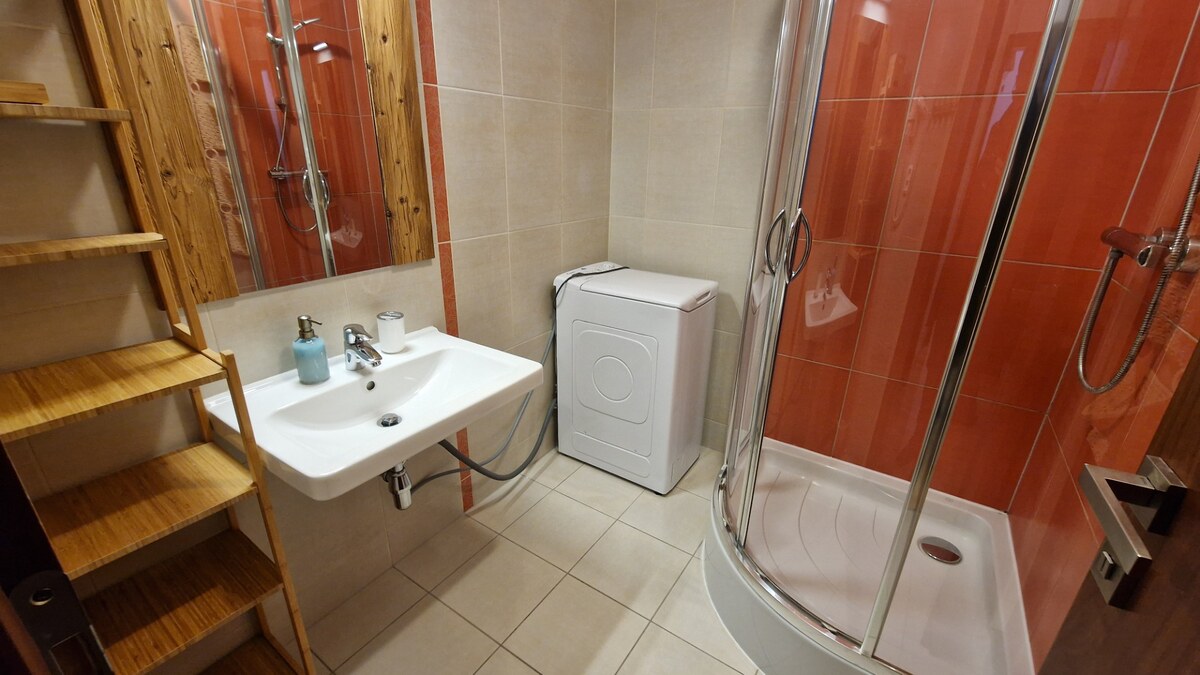 2 izbový Rekreačný apartmán Vys.Tatry-Veľká Lomnica 57 m2 — foto 19