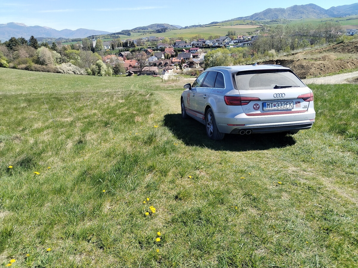Stavebný pozemok (181m x46m)-8321 m2 Dolný Kalník — foto 3