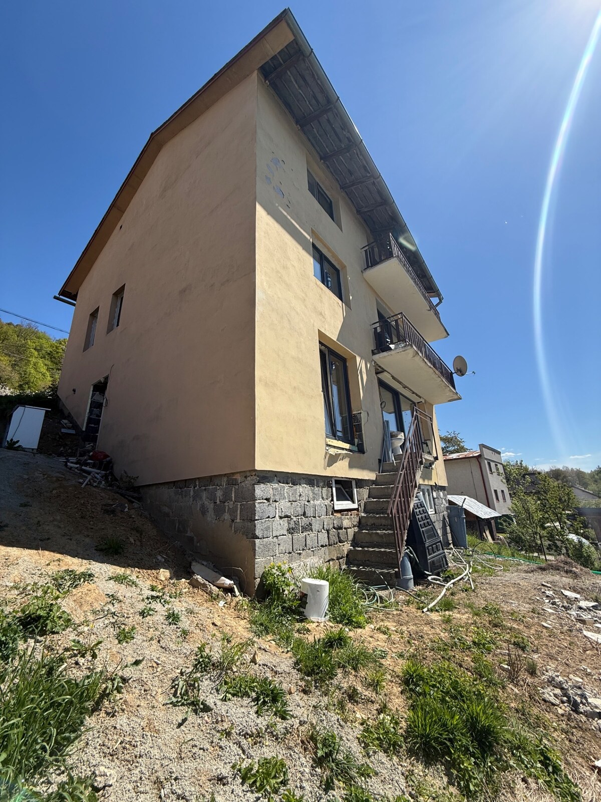 Štvorposchodový investičný RD po čiastočnej rekonštrukcii- Orlové — foto 11