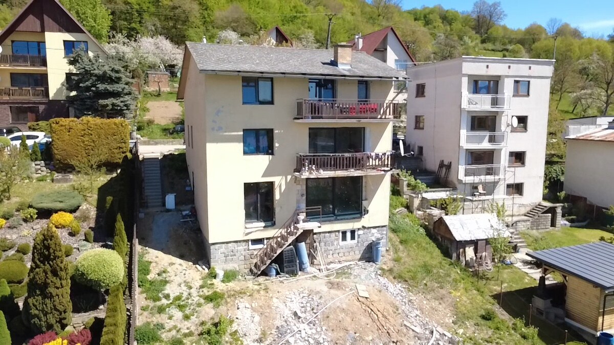 Štvorposchodový investičný RD po čiastočnej rekonštrukcii- Orlové — foto 2