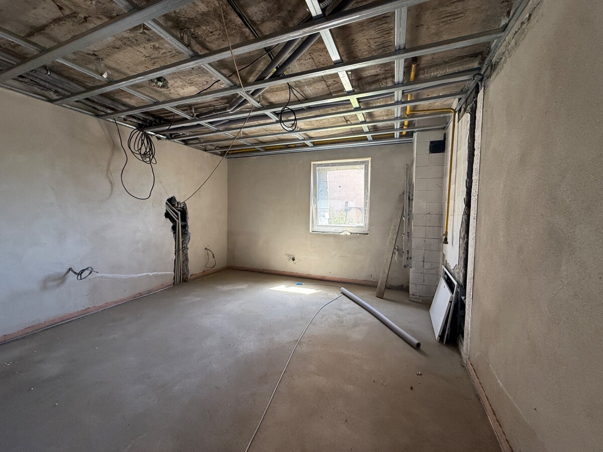 Štvorposchodový investičný RD po čiastočnej rekonštrukcii- Orlové — foto 9