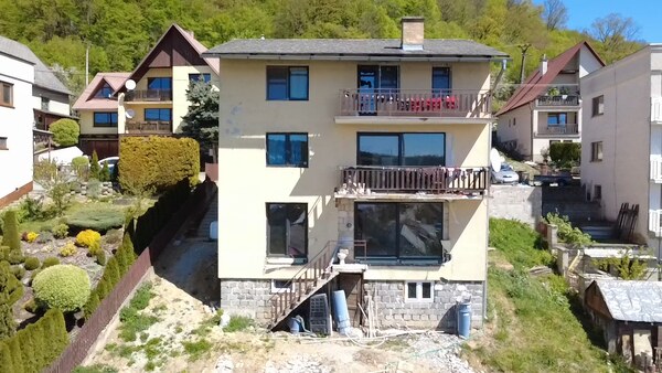 Štvorposchodový investičný RD po čiastočnej rekonštrukcii- Orlové