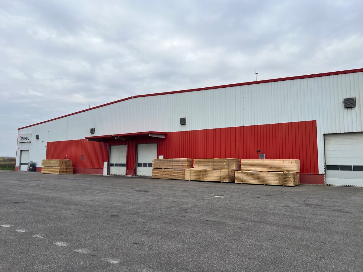 Moderná výrobná hala na prenájom o rozlohe 5.400m² v okrese Topoľčany — foto 3