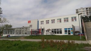 Prenájom: 101 m2, prízemie: služby, obchod s výkladom, K1 - Sásová — foto 1