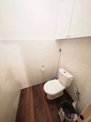 Prenájom: 2 izbový byt centrum Národná ul. 64m2 — foto 5
