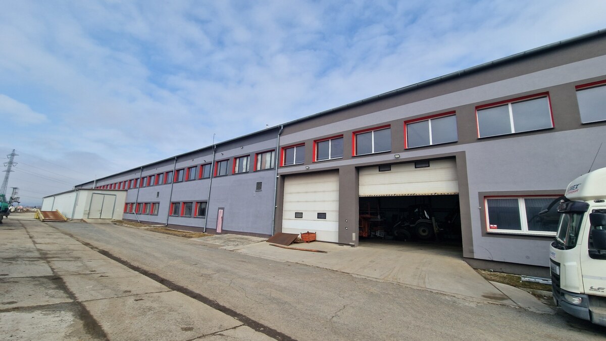 Prenájom HALA - SKLADOVÉ PRIESTORY - POPRAD od 2500 m2 - 5000 m2 — foto 13
