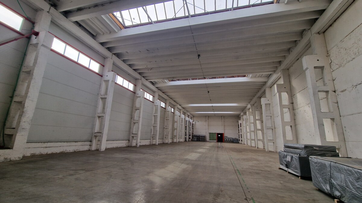 Prenájom HALA - SKLADOVÉ PRIESTORY - POPRAD od 2500 m2 - 5000 m2 — foto 5