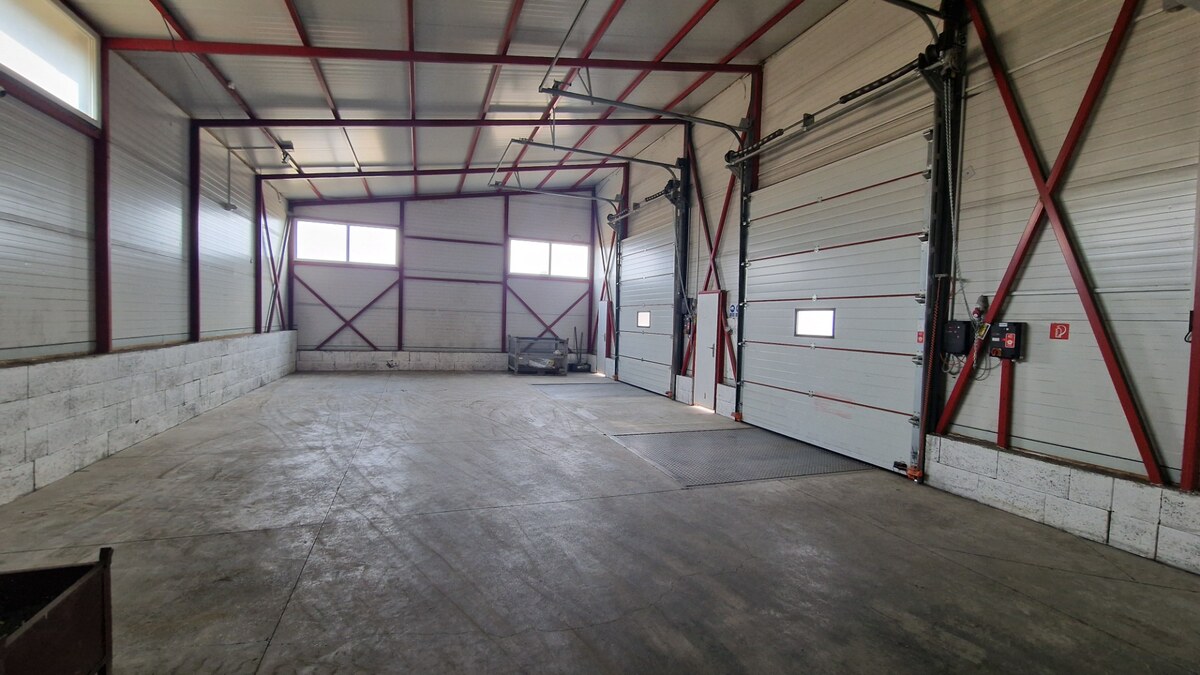 Prenájom HALA - SKLADOVÉ PRIESTORY - POPRAD od 2500 m2 - 5000 m2 — foto 8