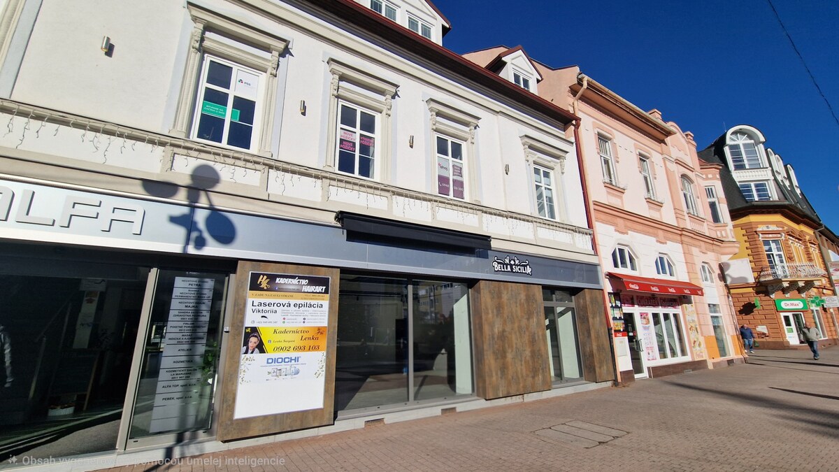 Priestory na prenájom.  Námestie POPRAD s výkladom 64m² — foto 3