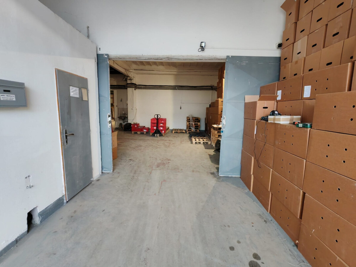 Skladový priestor, 150m2, Zlatovská, Trenčín — foto 7