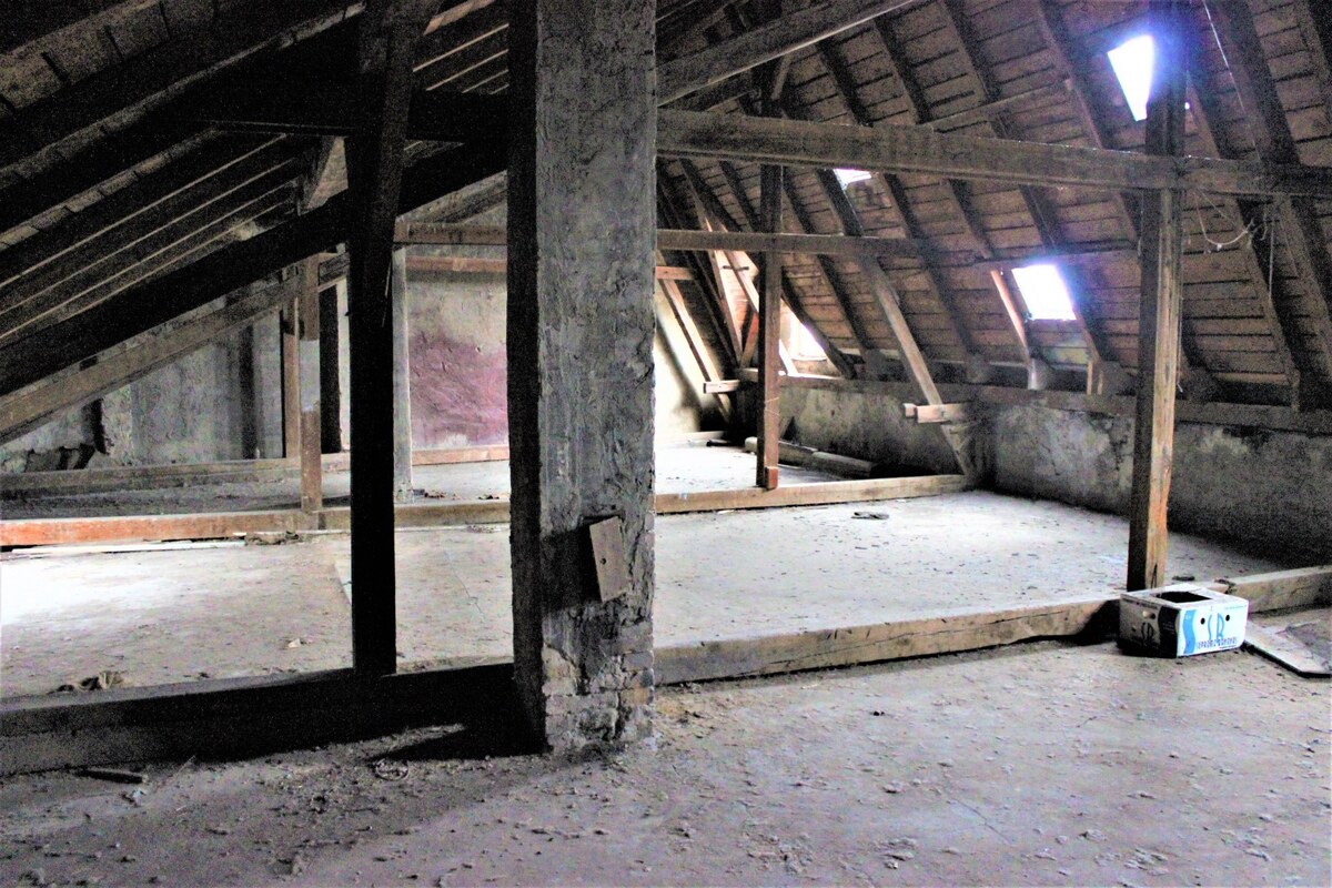 HISTORICKÁ BUDOVA / DOM - OBCHODY a BYTY v centre mesta Šahy — foto 20