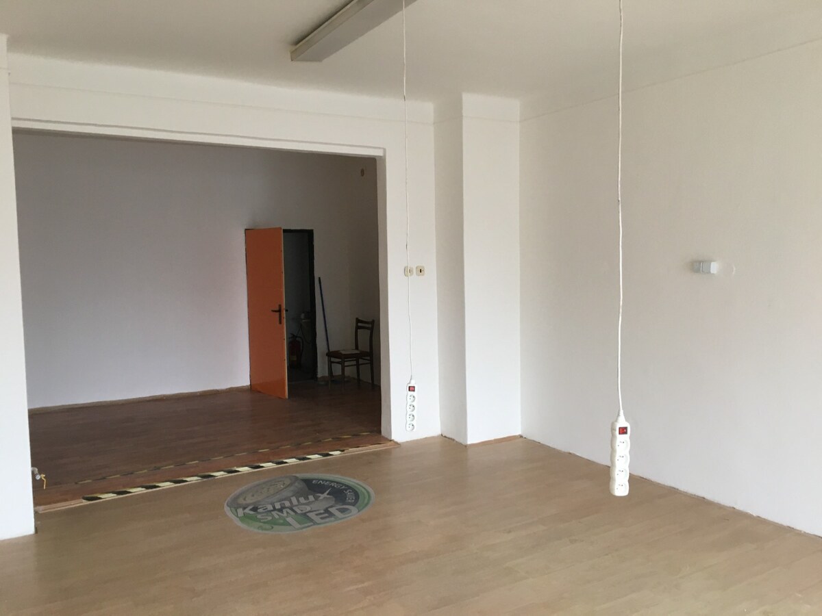 HISTORICKÁ BUDOVA / DOM - OBCHODY a BYTY v centre mesta Šahy — foto 8