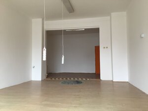HISTORICKÁ BUDOVA / DOM - OBCHODY a BYTY v centre mesta Šahy — foto 11