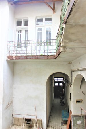 HISTORICKÁ BUDOVA / DOM - OBCHODY a BYTY v centre mesta Šahy — foto 14