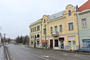 HISTORICKÁ BUDOVA / DOM - OBCHODY a BYTY v centre mesta Šahy — foto 4