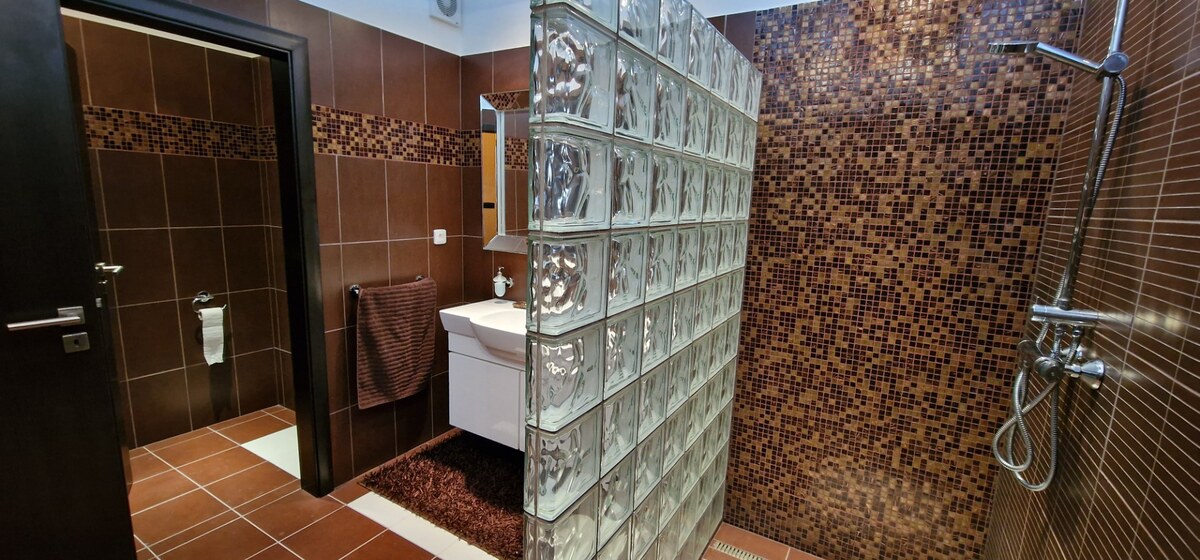 Luxusný  apart.  Vys. Tatry - Veľká Lomnica, 7 izieb, 321 m2, odp.DPH — foto 11