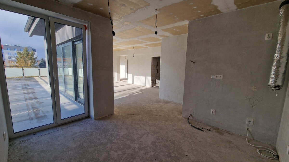 Novostavba-  3izbovy byt s balkónom a obrovskou terasou 180m2, Svit — foto 4
