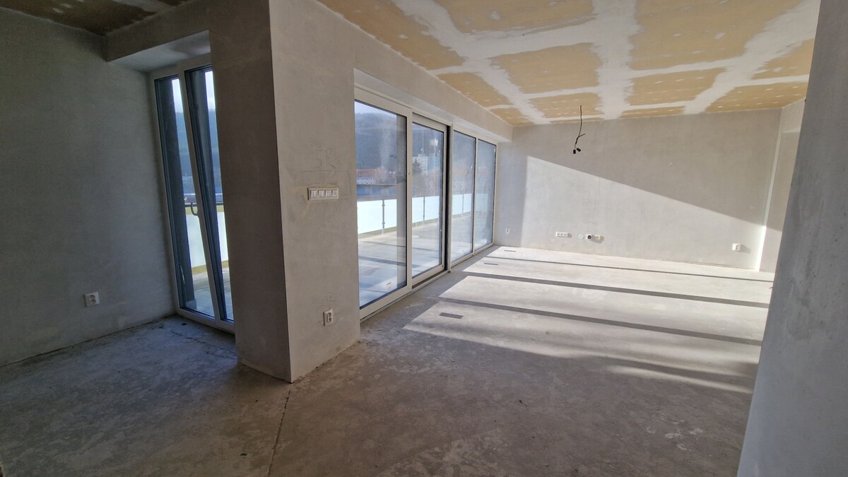 Novostavba-  3izbovy byt s balkónom a obrovskou terasou 180m2, Svit — foto 5
