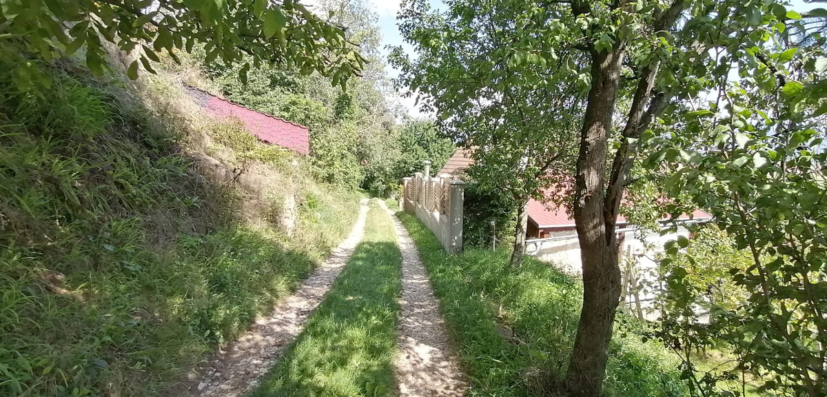 IBA U NÁS! Vinohrad s chatkou, 2 862m2, parkovanie, Nové Mesto n/Váhom — foto 11