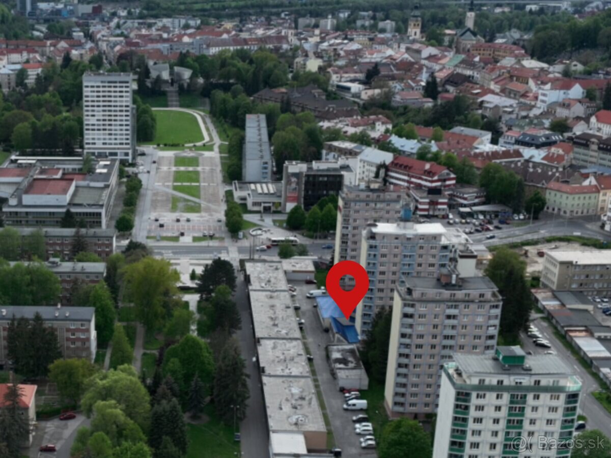 Na predaj: budovu/pozemok v centre, Námestie Slobody, B. Bystrica — foto 8